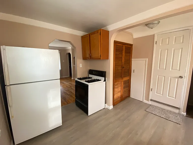 24648 Wilmot Ave — Photo 10