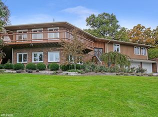 37W085 Flagpole Ct, Elgin, IL 60124