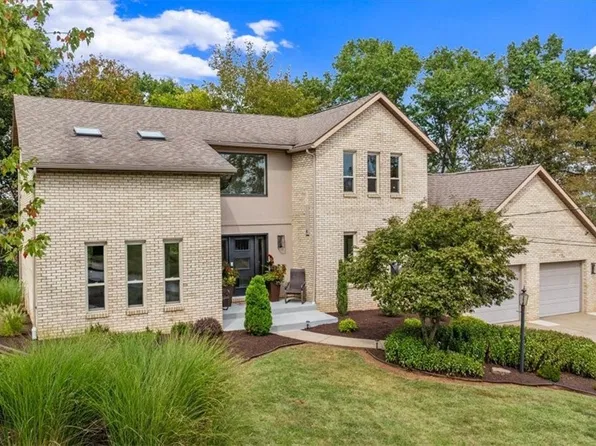 785 Blennerhassett Hts, Washington, WV 26181