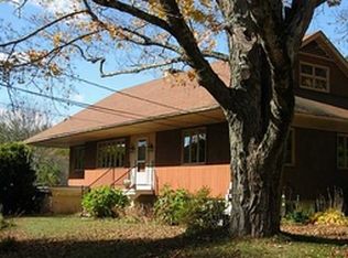 588 Reynolds Rd, Glocester, RI 02814