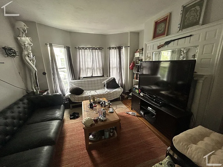 36 Hooker St #1 — Photo 2