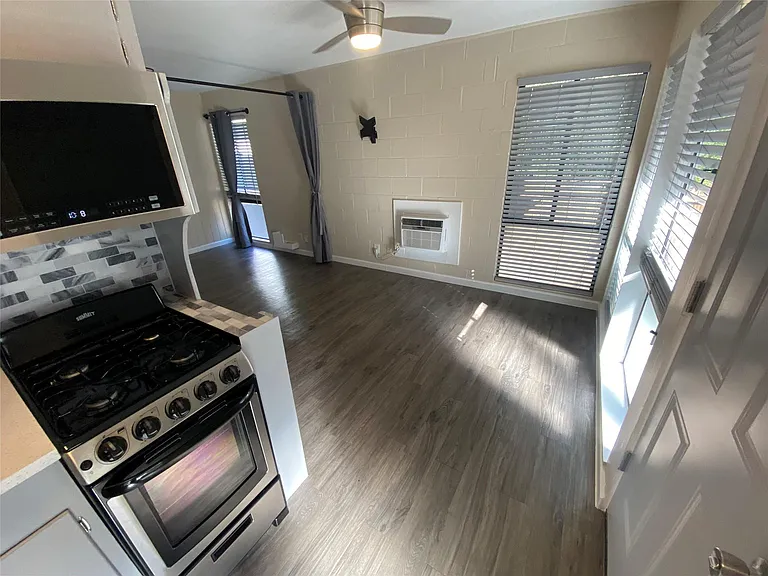 3010 Fruth St #B — Photo 6