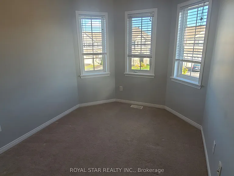 621 Pepperville Cres — Photo 13