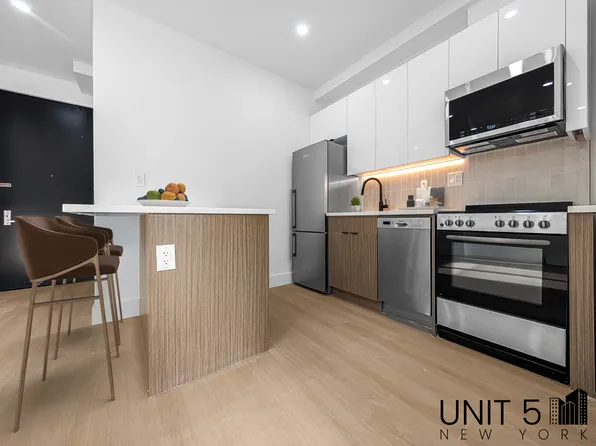 351 Melrose Street image 3 of 14