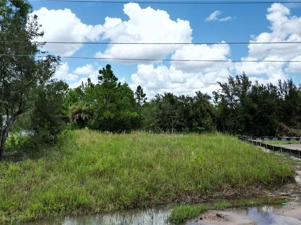 897 Barcia St E, Lehigh Acres, FL 33974