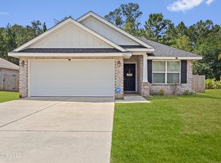 14077 Fox Hill Dr, Gulfport, MS 39503