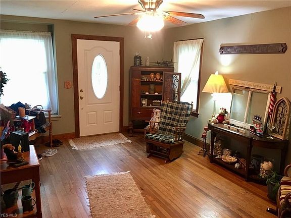 3rd image of 515 Wirt St