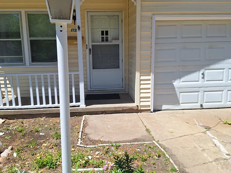 1731 S Green Acres Dr — Photo 3