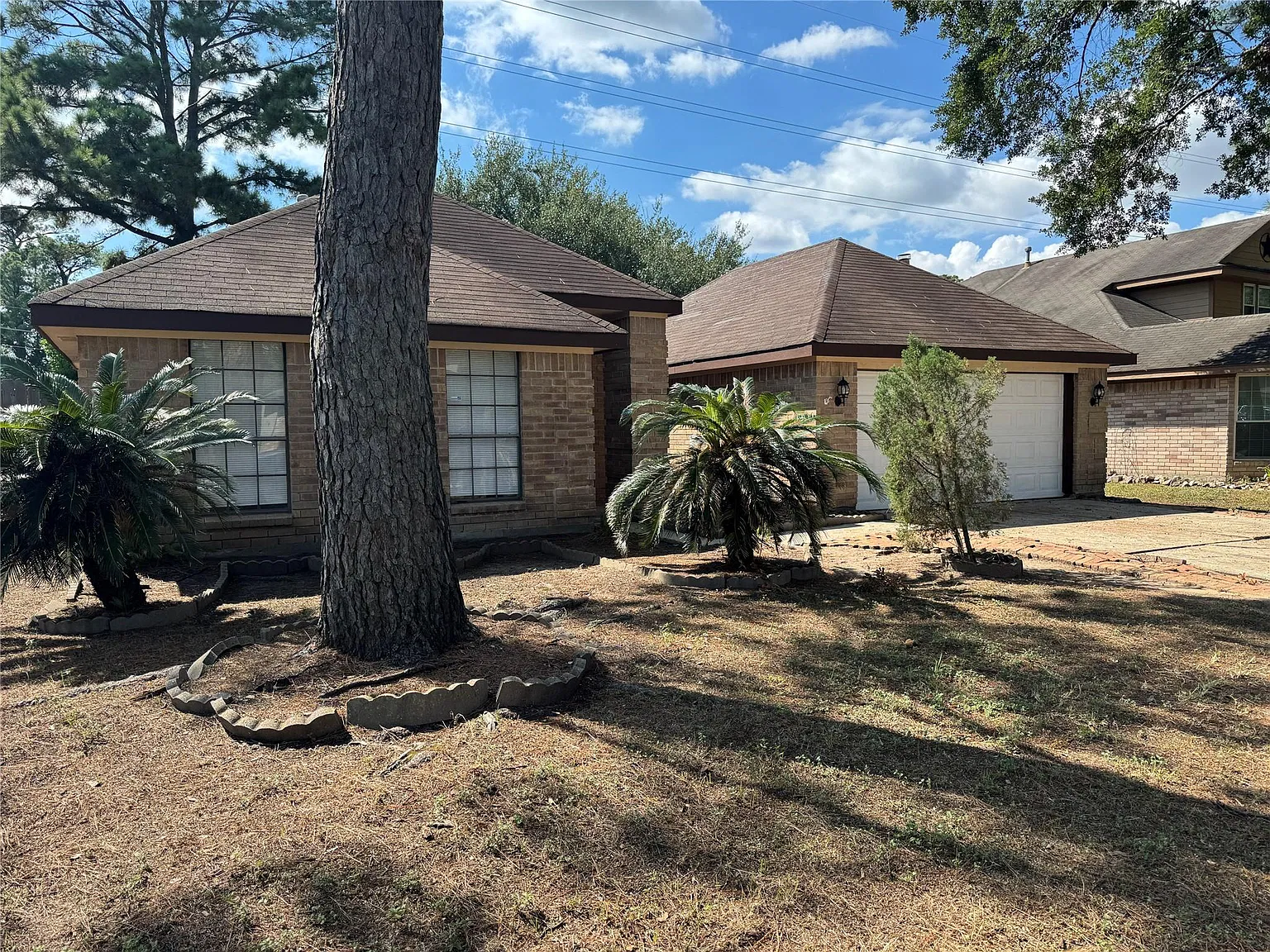 3 bed, 2.0 bath, 1743 sqft, $1,900 — Photo 1