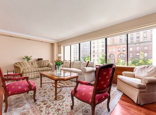 900 Park Ave APT 3E, New York, NY