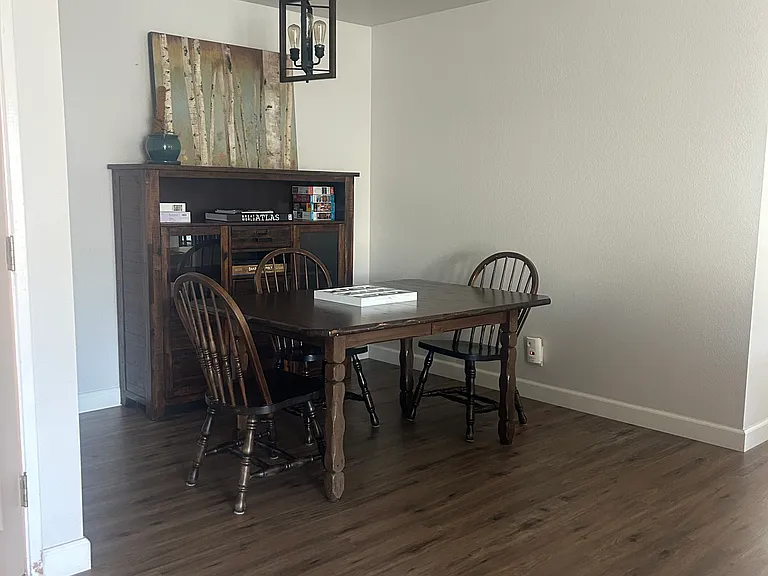 876 River Bluff Ct — Photo 5