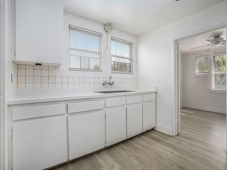 958 Park St #B - 1 bedroom | 1 bath — Photo 7