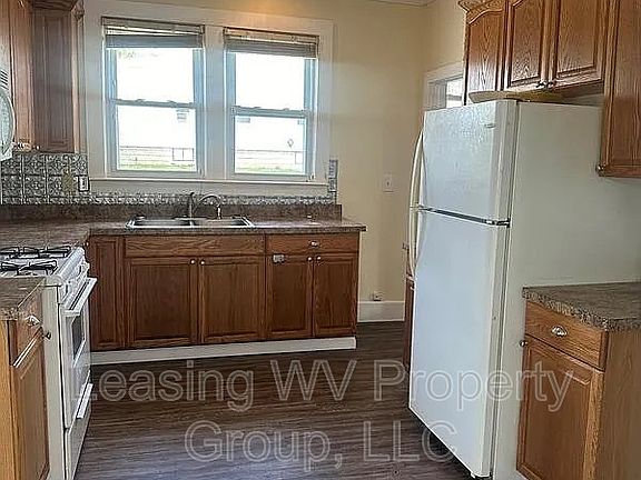 2nd image of 409 High School Ave