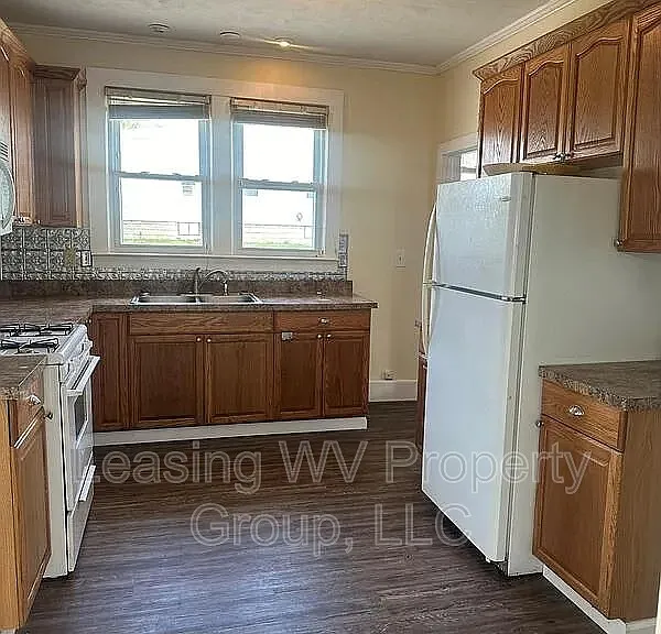 409 High School Ave — Photo 2