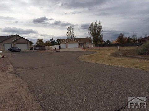 2nd image of 189 S Golfwood Cir