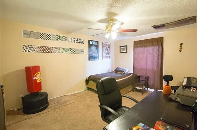 2401 Leon St #300 — Photo 10