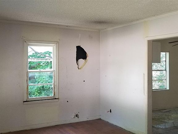 2nd image of 1037 N Florence Pl