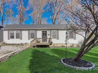 111 N Mapleton Dr, East Flat Rock, NC 28726