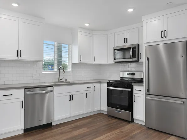 QUATTRO, 13037 San Fernando Rd #2ae7becb2, Sylmar, CA 91342