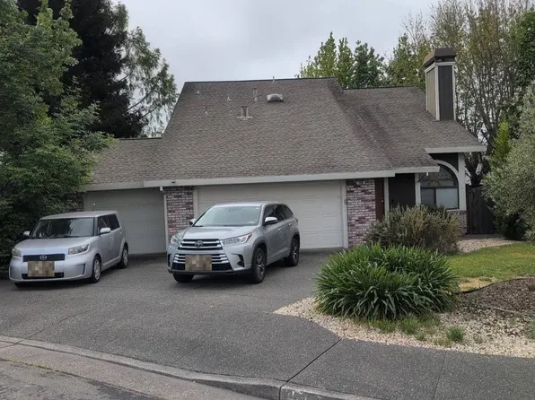 100 Zapata Ct, Windsor, CA 95492