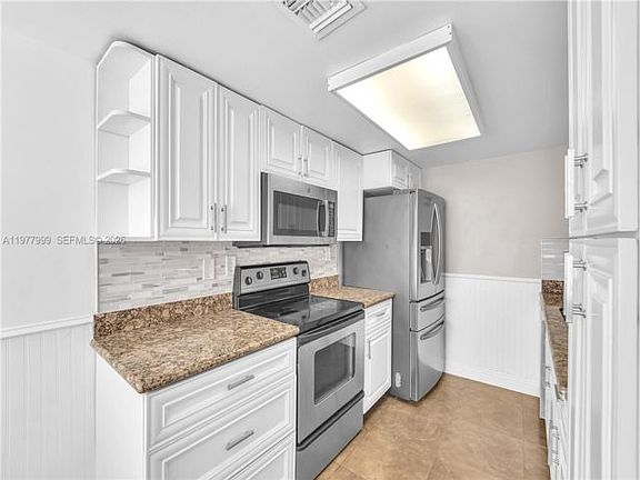 4th image of 4654 NW 97th Pl