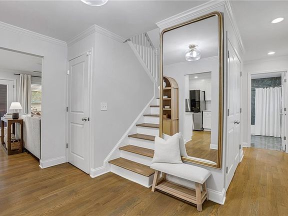 3rd image of 3645 Donaldson Dr NE