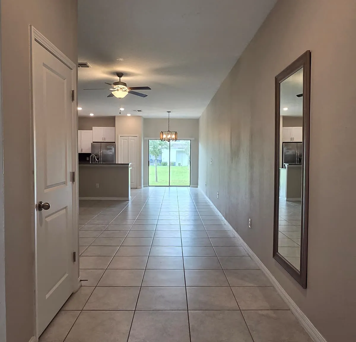 3 bed, 1834 sqft, $2,500 — Photo 2