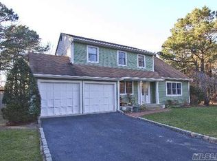 6 Cristina Dr, Manorville, NY 11949