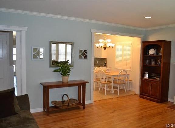 Family room that opens to kitchen