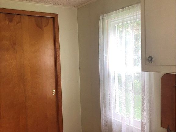 2nd image of 7513 E South St