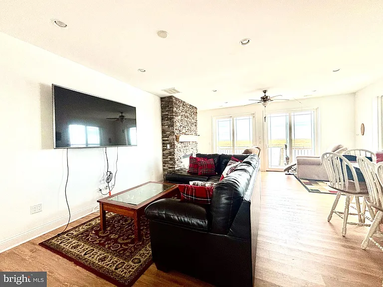 448 Dock Rd — Photo 7