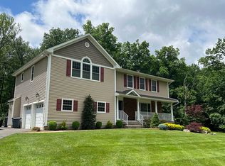 5 Kennedy Dr, Denville, NJ