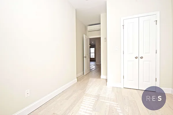 Rented by RES New York | media 8