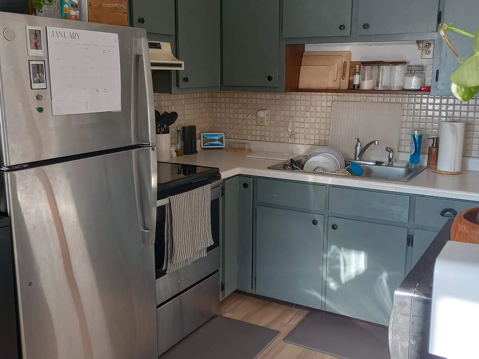 3 bed, 1.5 bath, 1054 sqft, $1,900 — Photo 4