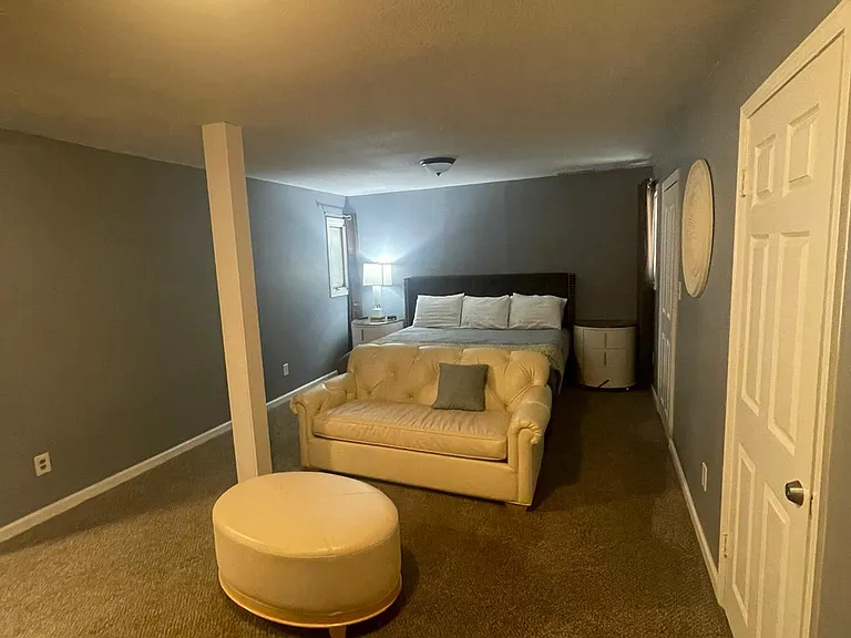 2914 S Mendenhall Rd — Photo 10
