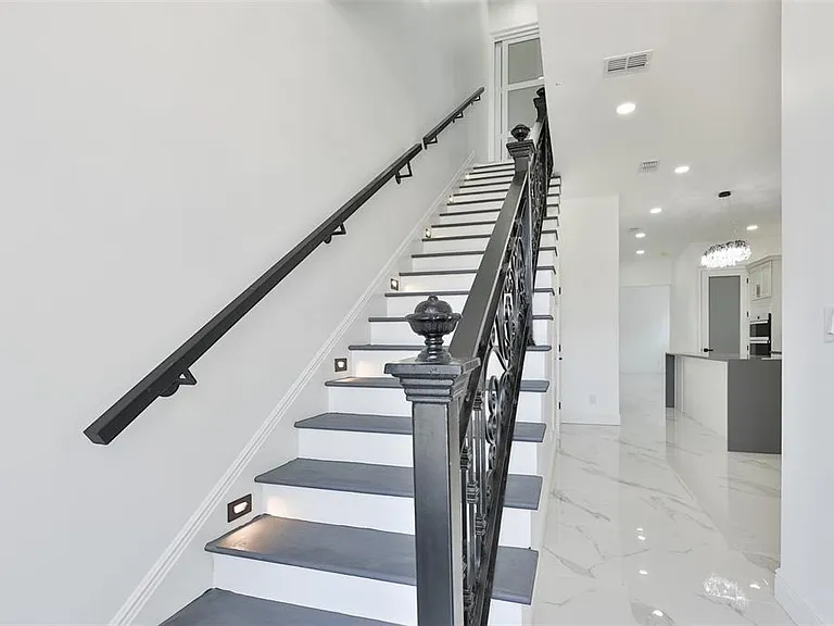 2816 Corrine St #2 — Photo 4