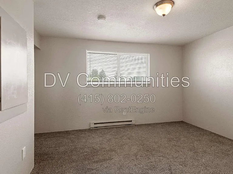 389 NE 10th St #22 — Photo 6