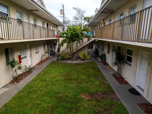 404 Tyler Ave APT 14, Cape Canaveral, FL 32920