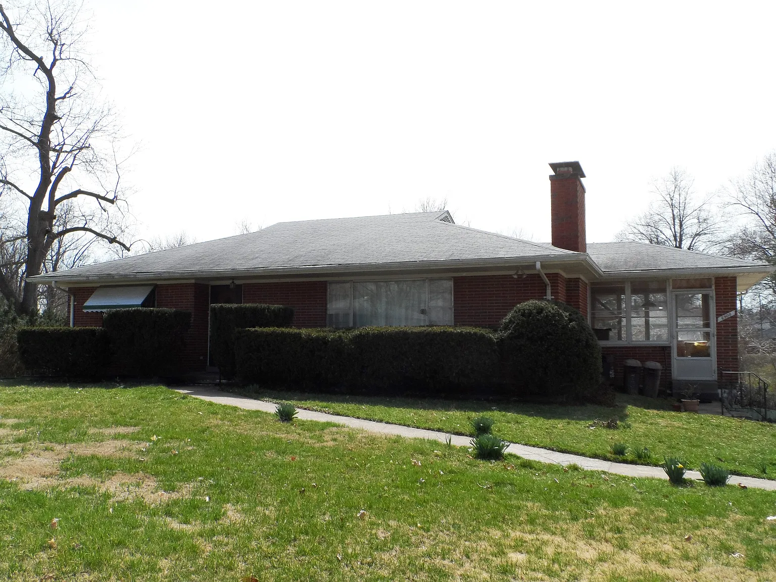 6900 W B St photo 1