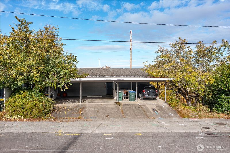 3rd image of 630 Boulevard