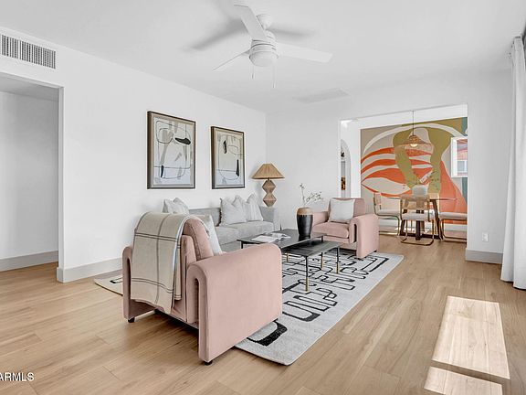 5th image of 826 E Lamar Rd