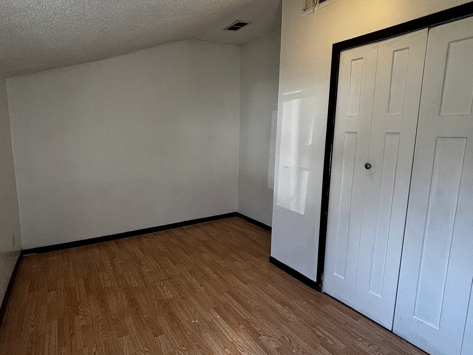 3 bed, 1.5 bath, 960 sqft, $1,750 — Photo 4
