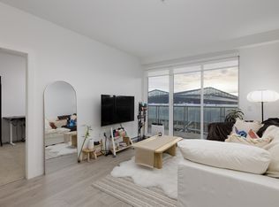 7788 18th St #301, Burnaby, BC