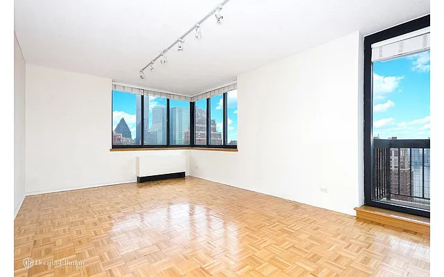 Rented by Douglas Elliman | media 14