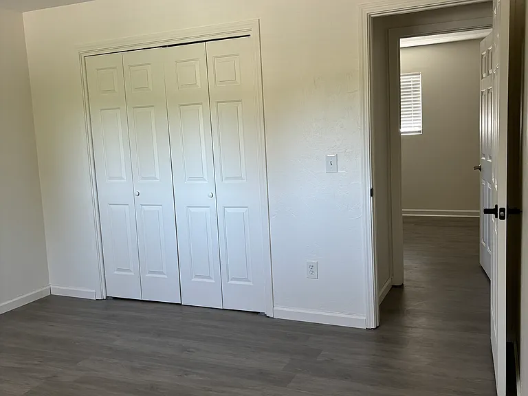 30 E Cherry Creek Rd — Photo 9