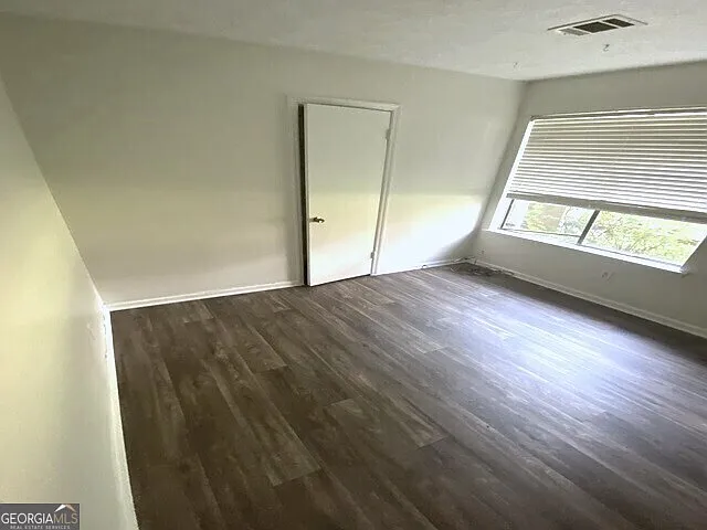 222 Peartree Ln — Photo 10