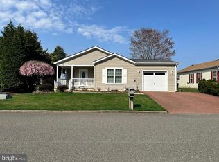 52 Oak Ridge Ln, Manahawkin, NJ