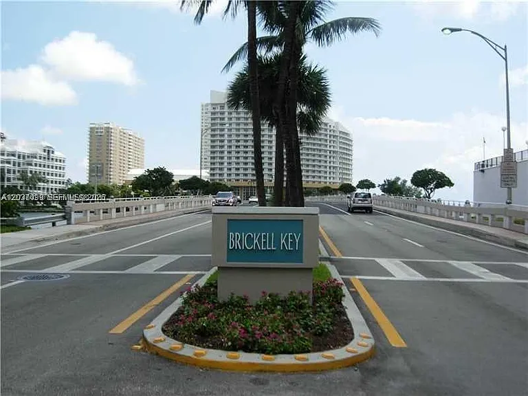 540 Brickell Key Dr #1513 — Photo 43