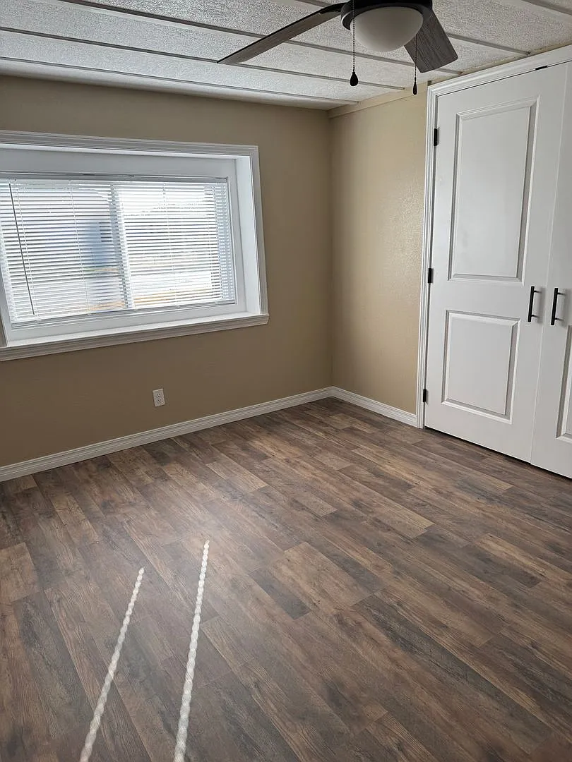123 East Lime — Photo 4