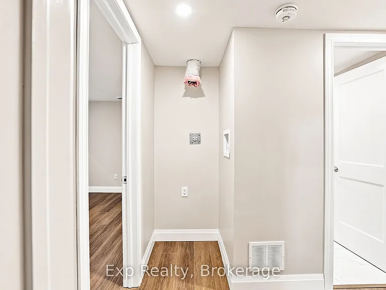 372 Major St #B — Photo 23